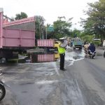 Antrean Panjang Kendaraan di Tiga SPBU di Lombok Barat, Satlantas Polres Lobar Turun Tangan