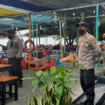 Sasar Disiplin Prokes, Polsek Labuapi Lakukan Patroli Dialogis di Kawasan Wisata