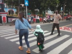 Polsek Labuapi Lakukan Patroli dan Gatur Pagi, Amankan Kegiatan Masyarakat