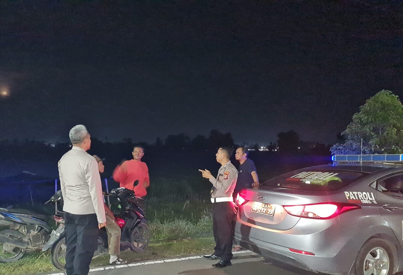 Patroli Dialogis Polsek Kediri, Sambangi Seputaran Desa Lelede