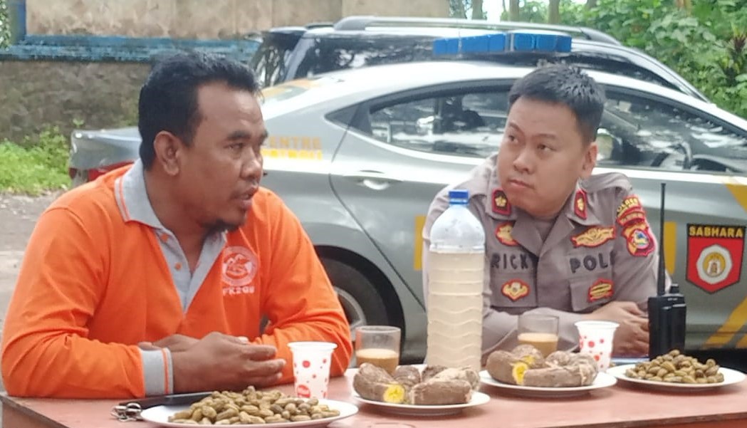 Jumat Curhat Kapolsek Batulayar, Berkunjung ke Desa Pusuk Lestari