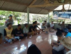 Jumat Curhat Kapolsek Sekotong kali ini memilih tempat di TPU Dusun Jerenjeng