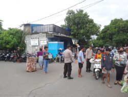 Pelayanan Polsek Labuapi Kepada Masyarakat, Lakukan Pengamanan dan Pengaturan di Pasar Paok Kambut Desa Telagawaru