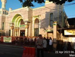 Kapolsek Batulayar Pastikan Pengamanan Sholat Ied di Masjid Nurusysyuhada Berjalan Aman dan Lancar