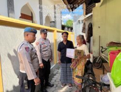 Polsek Kediri Bagikan Bantuan Kemanusiaan kepada Lansia di Desa Lelede