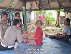 Polsek Kediri Salurkan Bantuan Kemanusiaan untuk Masyarakat Kurang Mampu di Lombok Barat