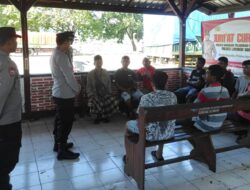 Bersinergi dengan Masyarakat, Polsek Kawasan Pelabuhan Lembar Gencar Lakukan Kegiatan Jumat Curhat