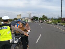 Polisi dan Dishub Lombok Barat Bersinergi untuk Meningkatkan Keselamatan di Jalan Raya