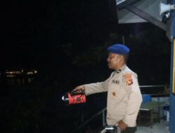 Satpolairud Polres Lombok Barat Lakukan Patroli Dialogis dan Polmas untuk Jaga Kamtibmas di Perairan dan Pesisir