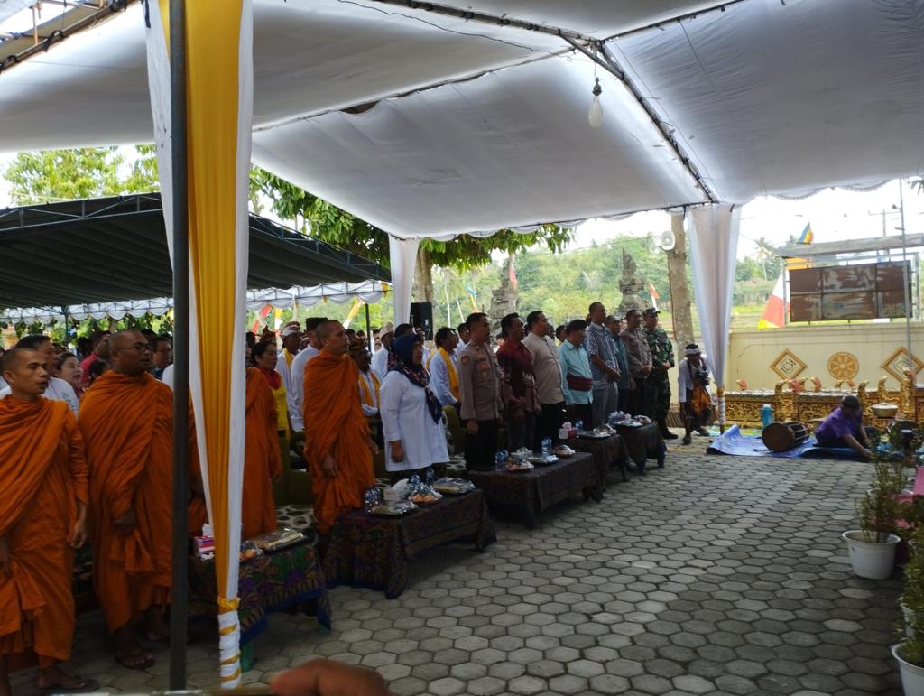 Dharmasanti Waisak 2567 di Lombok Barat Berlangsung Aman dan Lancar dengan Pengamanan Ketat Polisi