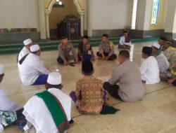 Kapolsek Gerung Gelar Program Jumat Curhat Polri untuk Meningkatkan Kedekatan dengan Masyarakat Dusun Bongor