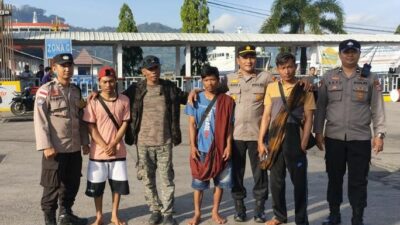 Polsek Sekotong Jemput 3 Orang Nelayan yang Sempat Hilang Kontak
