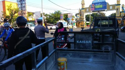 Teguran Simpatik dan Edukasi, Cara Polres Lombok Barat Tertibkan Pengendara di Operasi Patuh Rinjani 2023