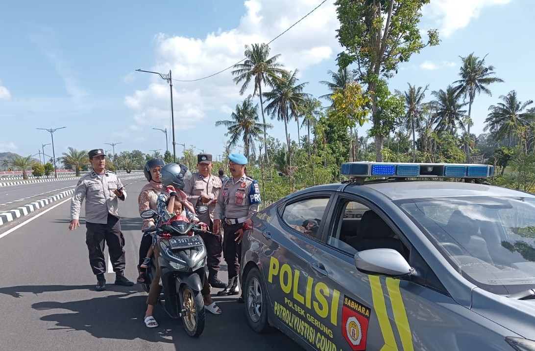 Patroli Rutin Polsek Gerung Beri Rasa Aman bagi Masyarakat Lombok Barat