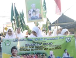 Pawai Milad dan Inagurasi Yayasan Al-Azhar NW Kayangan Berlangsung Aman dan Lancar, Polsek Batulayar Lakukan Pengamanan