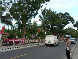 Personil Sat Lantas Polres Lombok Barat Berhasil Mengatur Lalu Lintas dan Tilang Pelanggaran di Wilayahnya