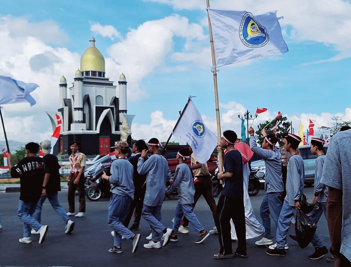 Polsek Gerung Amankan Jalan Santai HUT RI ke-78