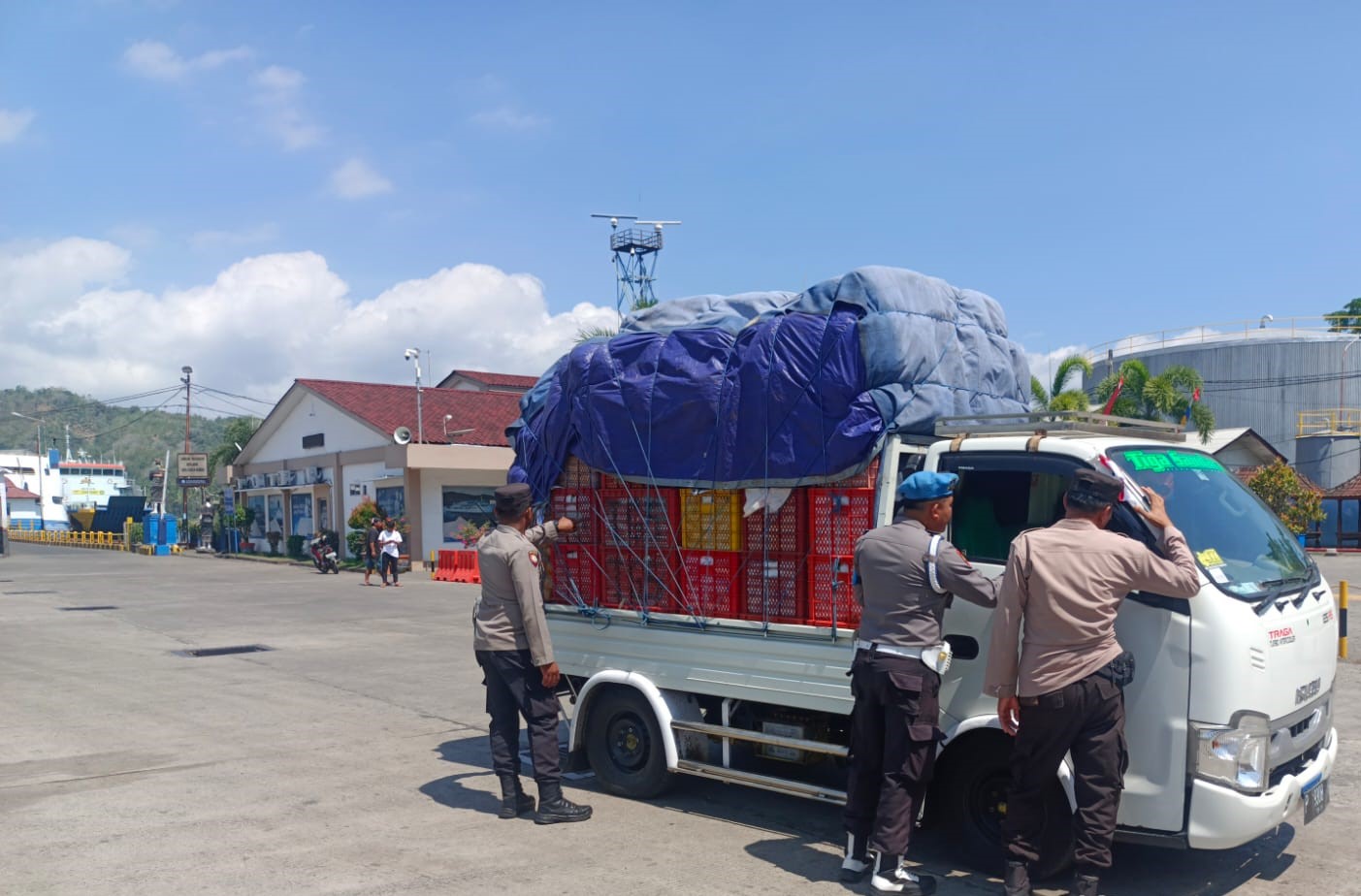 Polsek Kawasan Pelabuhan Lembar Amankan Pintu Masuk Provinsi NTB