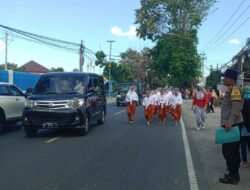 Ribuan Pelajar Labuapi Meriahkan Gerak Jalan HUT RI ke-78 di Labuapi, Polisi Amankan dan Atur Lalu Lintas