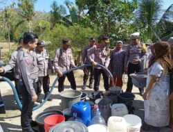 Warga Giri Tembesi Terima Bantuan Air Bersih dari Ditlantas Polda NTB di Hari Lalu Lintas Bhayangkara ke-68