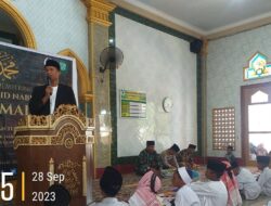 Forkopimcam Lembar Hadiri Peringatan Maulid Nabi di Masjid Baiturrahman