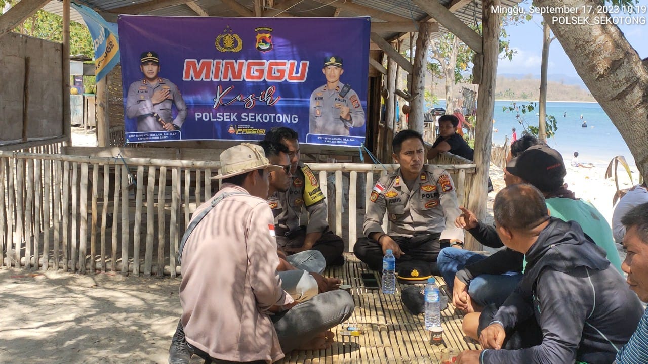 Minggu Kasih Polri Polsek Sekotong