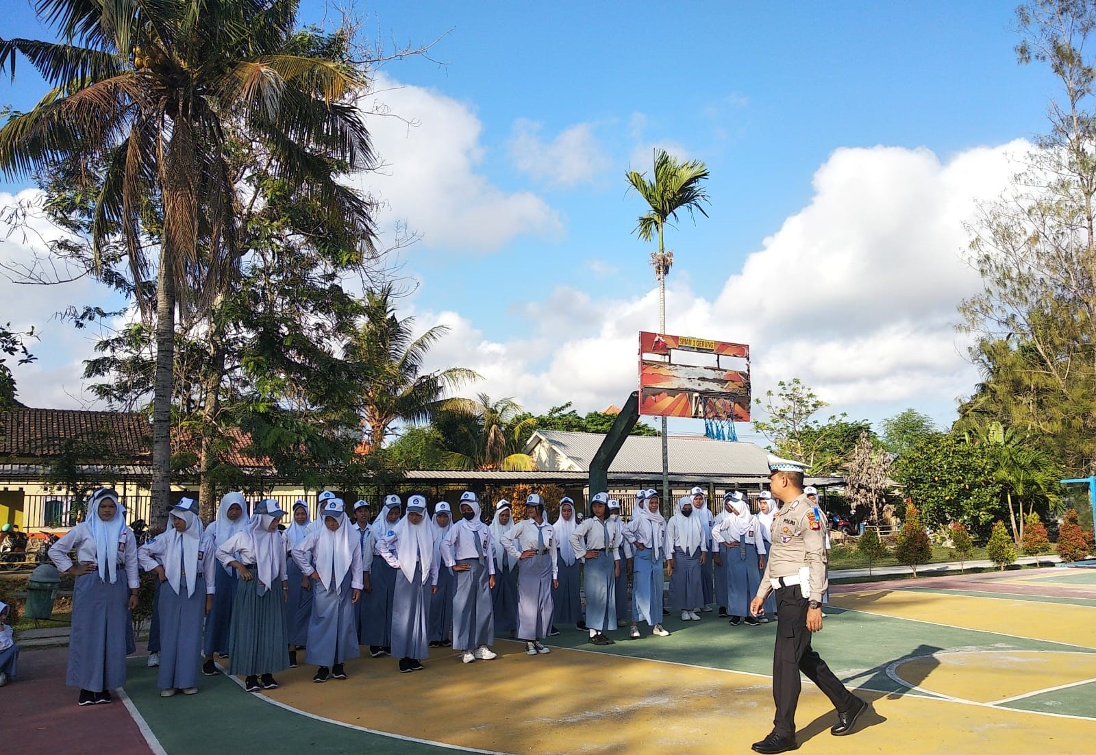 Operasi Zebra Rinjani 2023 Melalui PKS, Tingkatkan Kesadaran dan Kedisiplinan Lalu Lintas di SMAN 1 Gerung