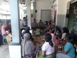 Polisi dan Masyarakat Saling Berbagi di Program Jum’at Curhat Polsek Labuapi