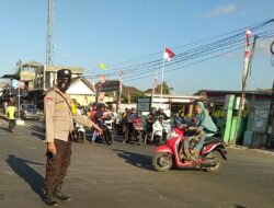 Polsek Kediri Amankan Jalan Sehat MI Al Ishlahuddiny Kediri