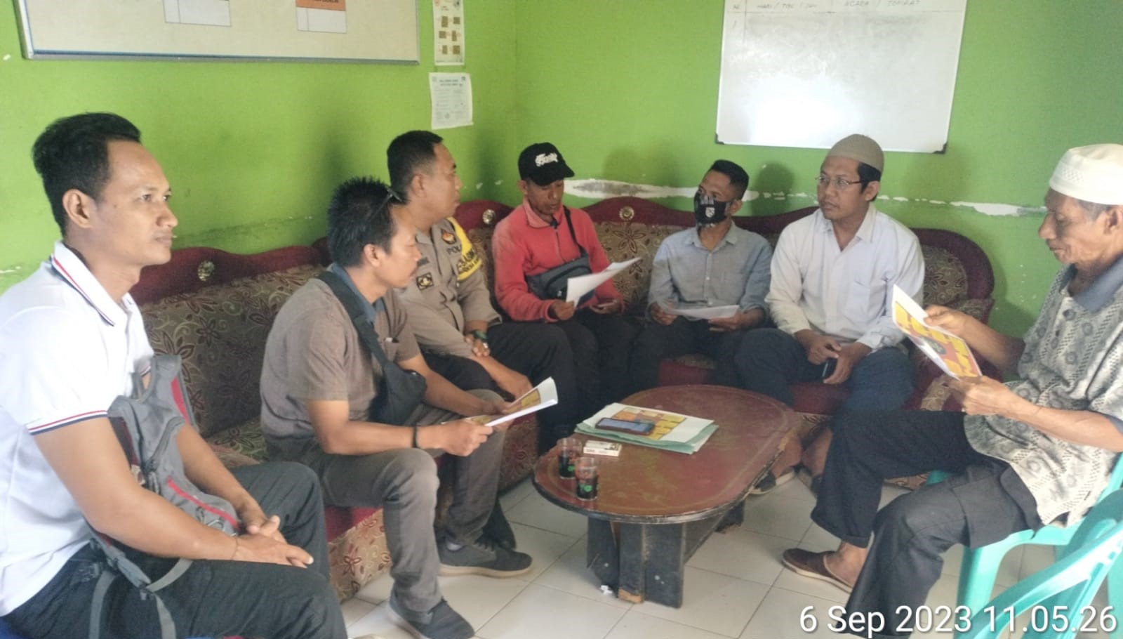 Polsek Labuapi Mengedukasi Masyarakat Tentang PMI Legal dan Bahaya TPPO