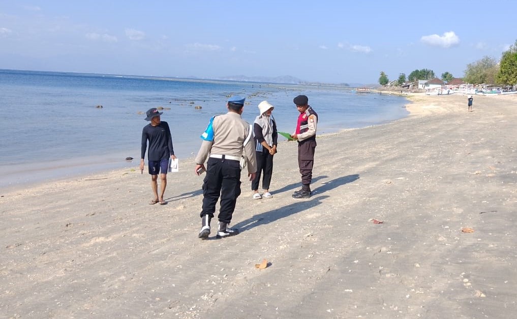 Polsek Sekotong Patroli Antisipasi Kerawanan Kamtibmas di Obyek Wisata Pantai Elak-elak