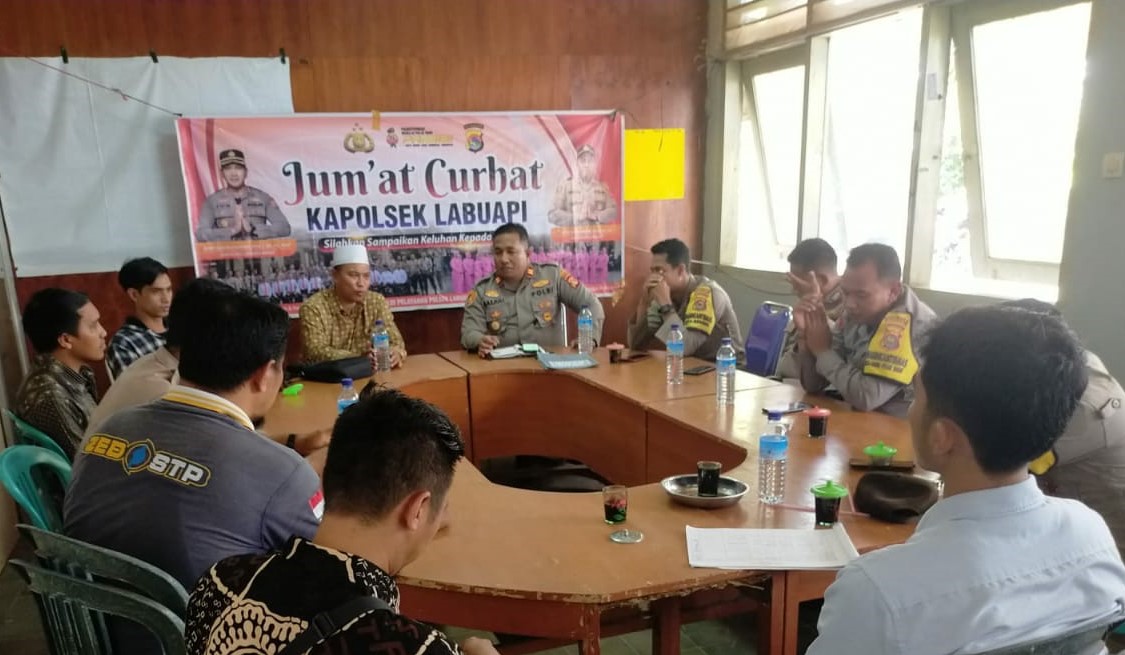 Polsek Labuapi Gelar Program Jum’at Curhat, Bahas Potensi Kerawanan Pemilu 2024