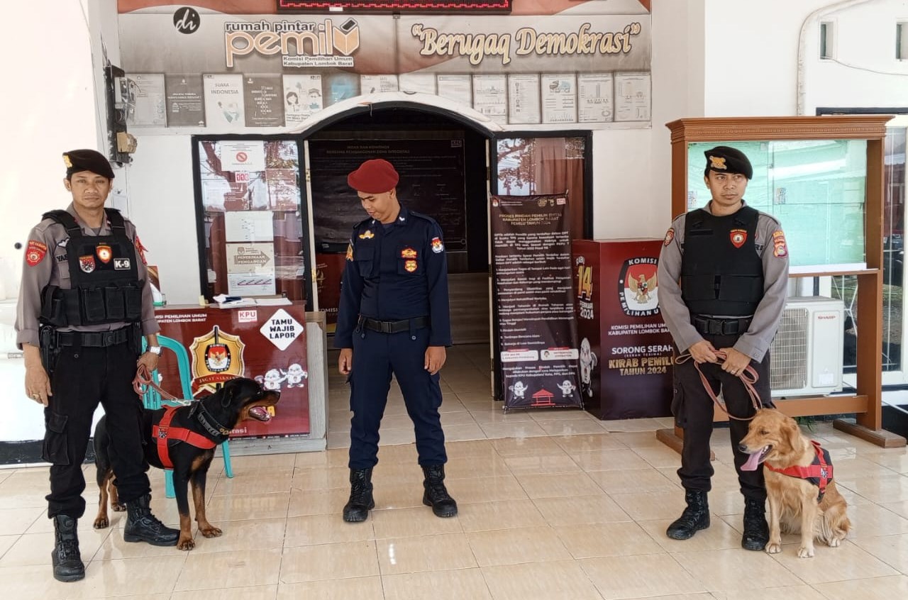 Patroli Sterilisasi Kantor KPU oleh Polres Lombok Barat Menjelang Pemilu 2024