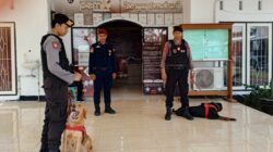 Patroli Sterilisasi Polres Lombok Barat di Kantor KPU Gerung