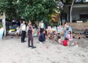 Polisi Patroli Dialogis di Pantai Senggigi, Himbau Pengunjung Waspada Kejahatan