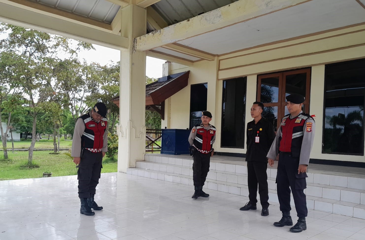 Polres Lombok Barat Patroli Kantor DPRD dan Bawaslu Antisipasi Gangguan Kamtibmas Pemilu 2024