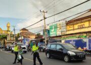 Antisipasi Macet dan Lakalantas, Polisi Atur Arus Lalu Lintas di Simpang 3 Montong