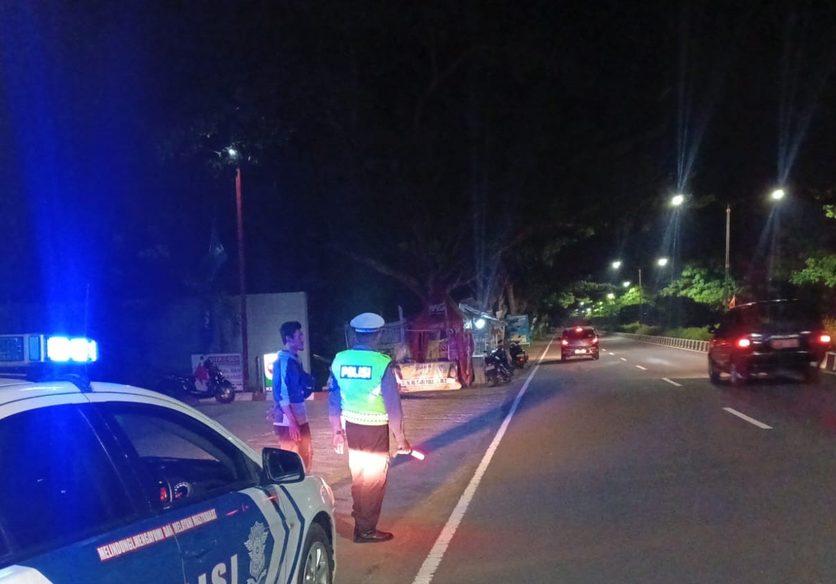 Satgas kamseltibcar Lantas Polres Lombok Barat Gelar Patroli Malam Antisipasi 3C