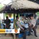 Kapolsek Sekotong Patroli Dialogis di Dusun Sayong Songkang, Ajak Masyarakat Jaga Kamtibmas Jelang Pemilu 2024