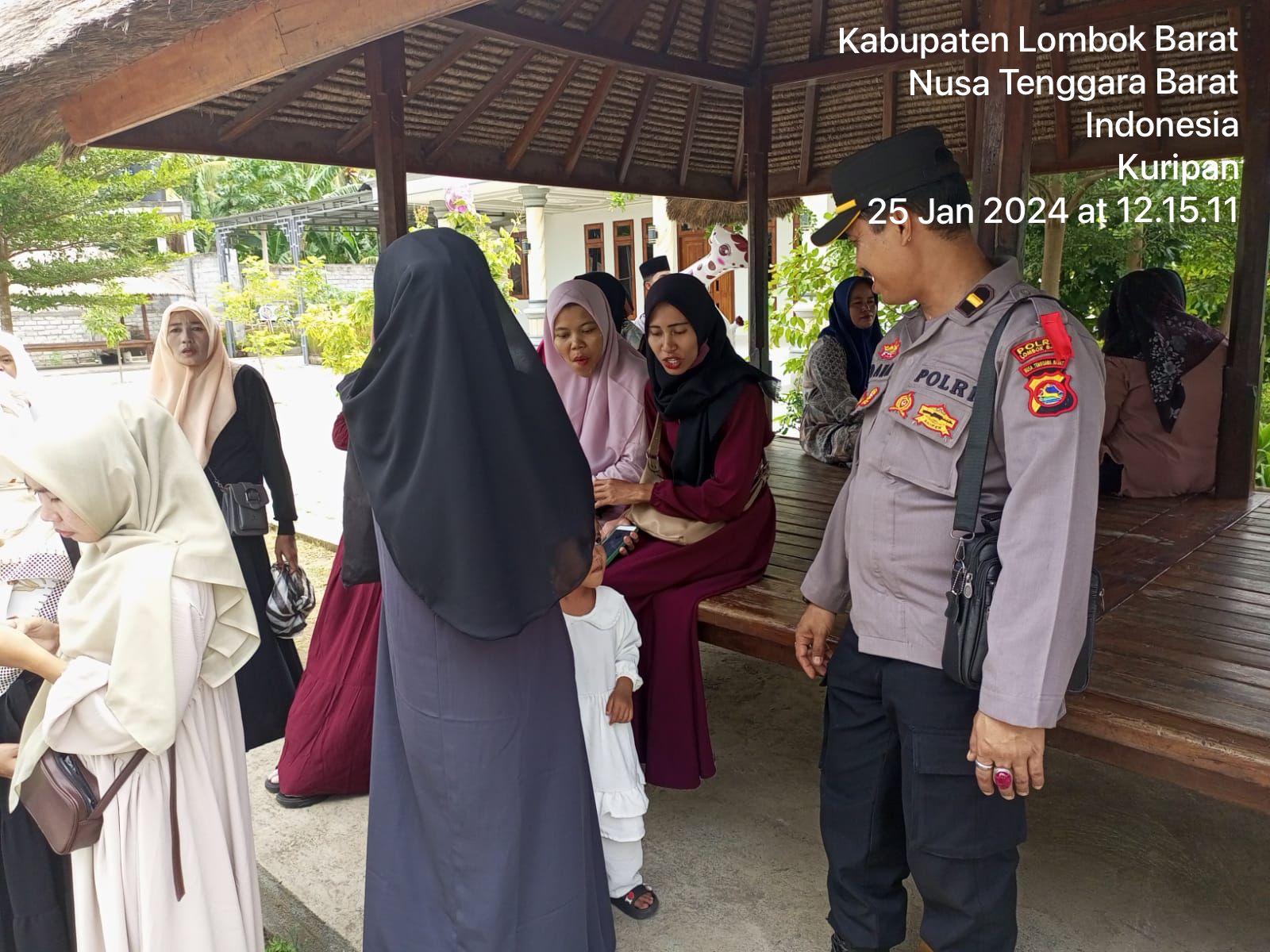 Satgas Preemtif Polres Lombok Barat Sosialisasi Tahapan Pemilu 2024 ke Pedagang dan Ibu-ibu PKK