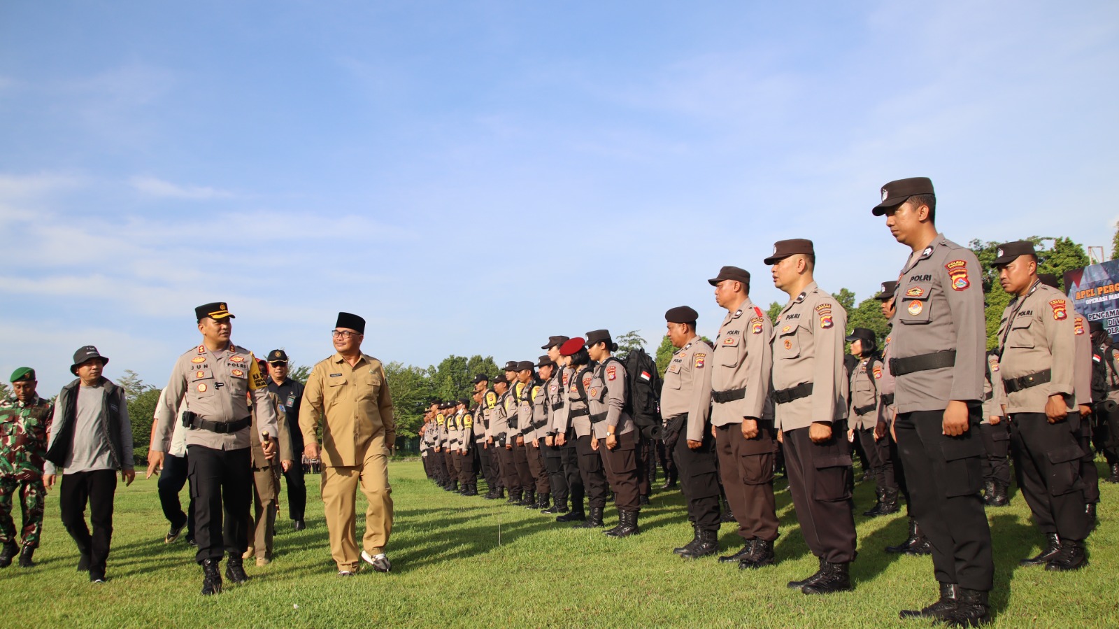 Apel Pergeseran Pasukan, Mantapkan Pengamanan Pemilu 2024 di Lombok Barat