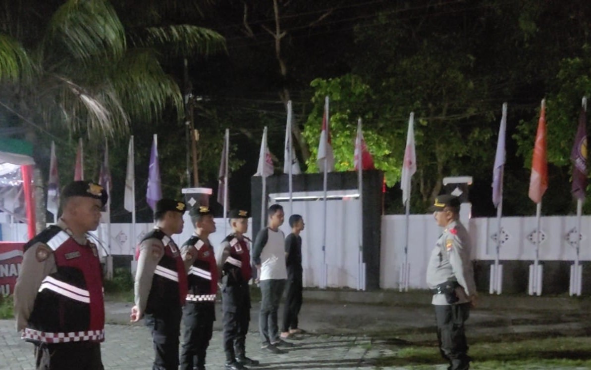 Pengamanan Ketat Kantor KPU Lombok Barat Jelang Pencoblosan