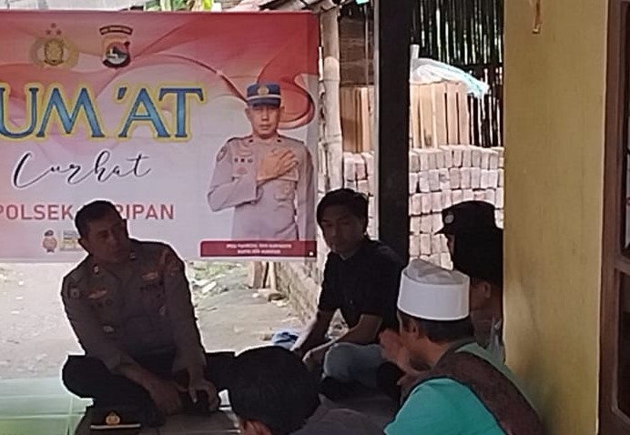 Jumat Curhat Polsek Kuripan di Perendekan Selatan