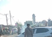 Pasar Paok Kambut Ramai Jelang Ramadhan: Pengunjung Berjubel, Untung Ada Polisi yang Sigap!