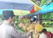 Polres Lombok Barat Gelar Sosialisasi Toleransi Antar Umat Beragama di Lapak Buah Simpang Lima Gerung