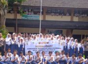 Mahasiswa STIK Lemdiklat Polri Gelar Sosialisasi di SMPN 1 Gerung, Ini Temanya!