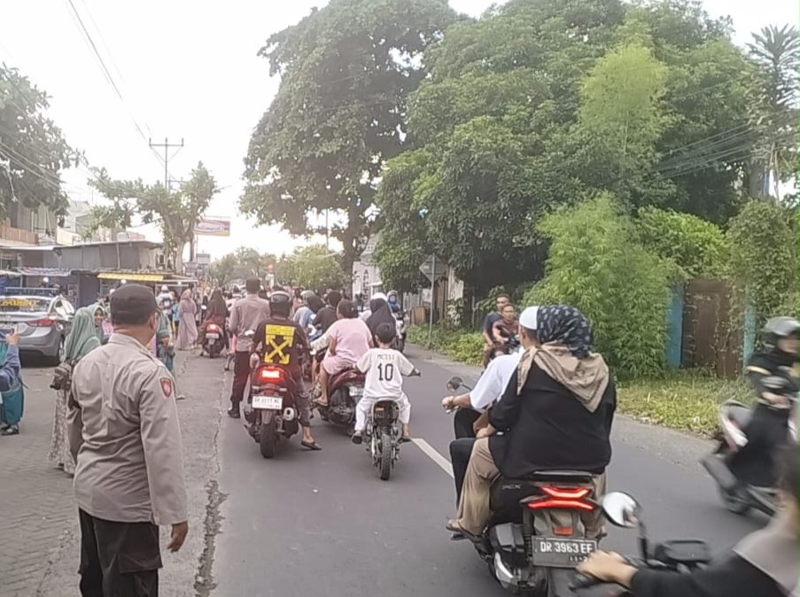 Ngabuburit Aman dan Terkendali di Batulayar, Patroli Antisipasi 3C Beraksi