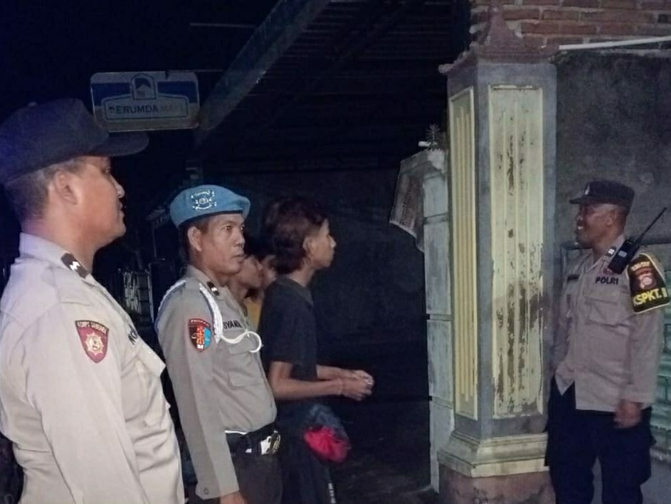 Polsek Gerung Gelar Patroli Rutin Diperkuat, Ciptakan Keamanan dan Kenyamanan Masyarakat