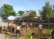 Polsek Batulayar Luncurkan Program “Wisata Berbagi Alam Lestari”, Bersih-bersih Pantai Sambil Berbagi Kebahagiaan