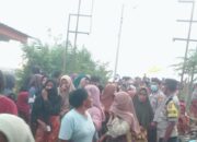 Polisi Kawal Ketat Nyongkolan di Lombok Barat: Meriahnya Arak-arakan Pengantin